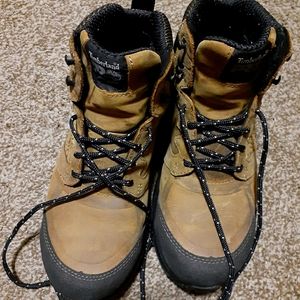 Steel toe work shoes